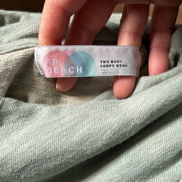 Free People Beach Boho Cowl Neck Top Size Medium/Large - Picture 9 of 10